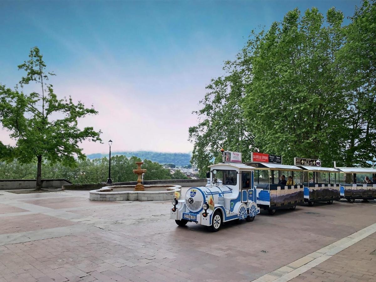 Quartier Du Chateau, Superbe Appartement Avec Parking Pau Zewnętrze zdjęcie